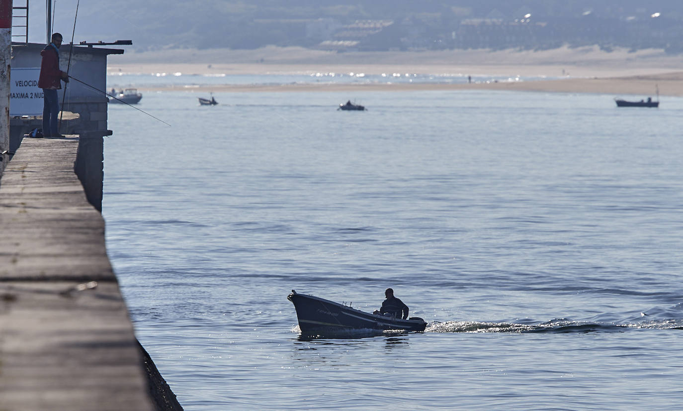 Fotos: Los pescadores recuperan la actividad tras más de dos meses