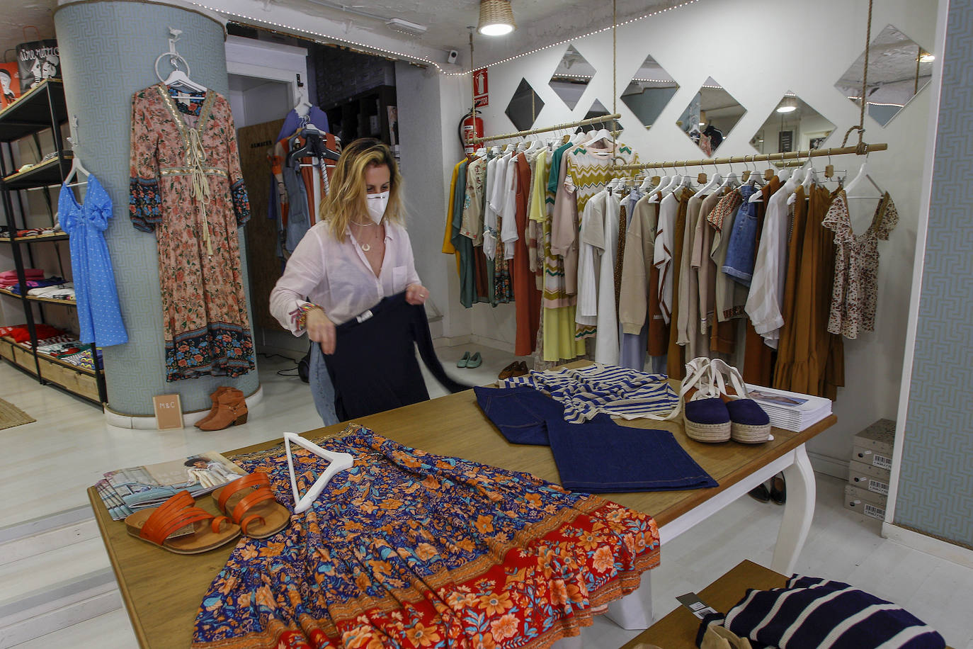 Fotos: El comercio reabre poco a poco