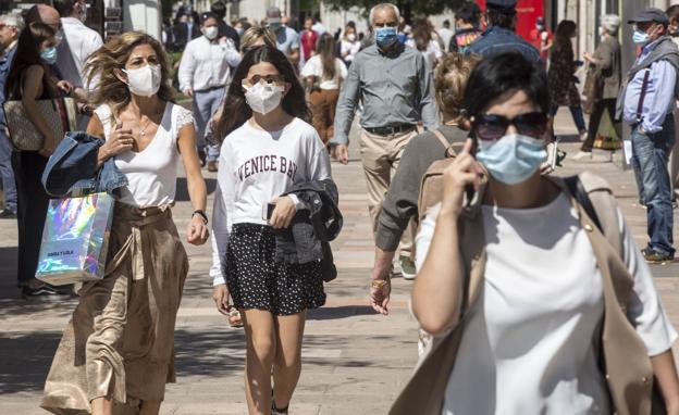 ¿Dónde es obligatorio usar las mascarillas? ¿Me pueden multar si salgo a la calle sin ellas?