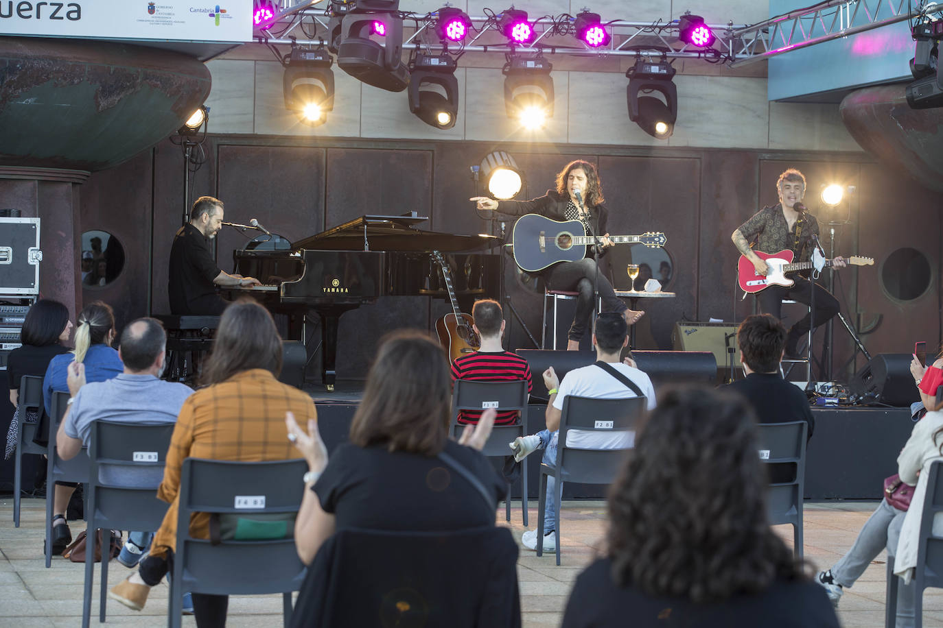 Fotos: Vuelve la música en directo