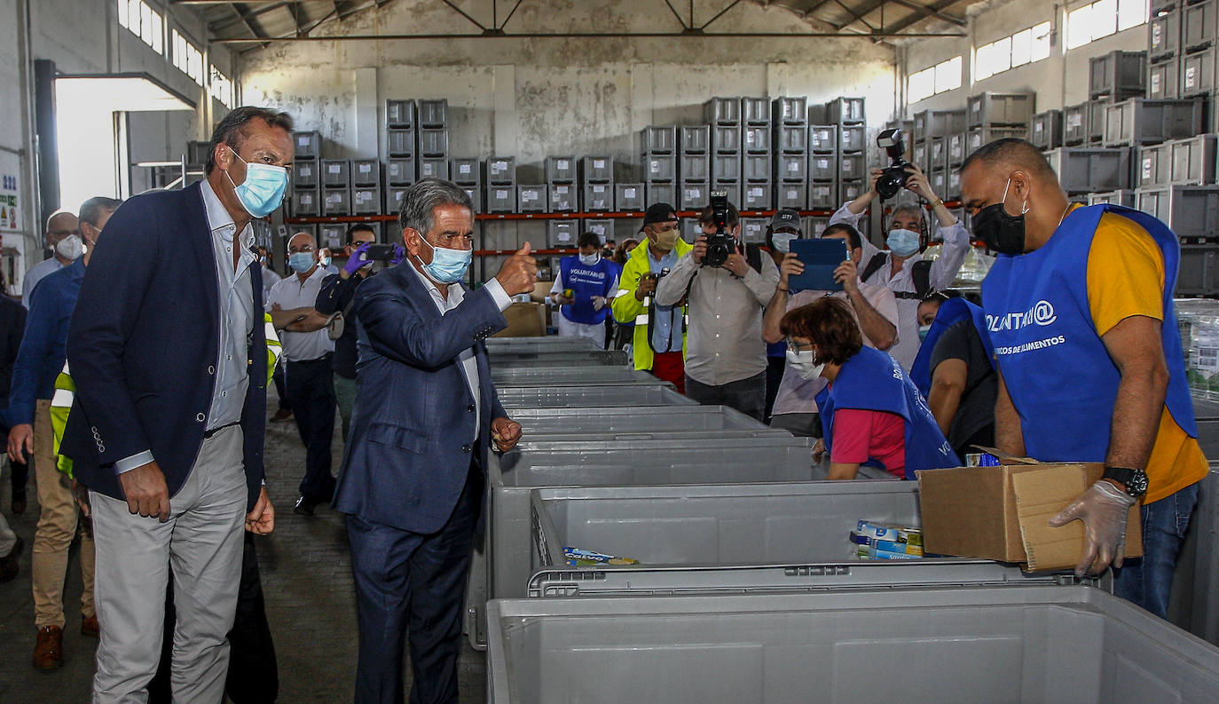 Fotos: 7.000 kilos de comida para el Banco de Alimentos de Canabria