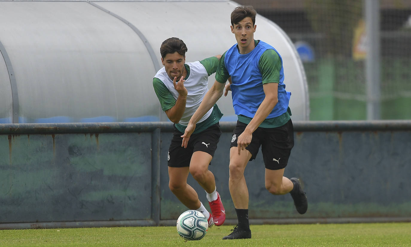 Fotos: El Racing ya entrena al completo