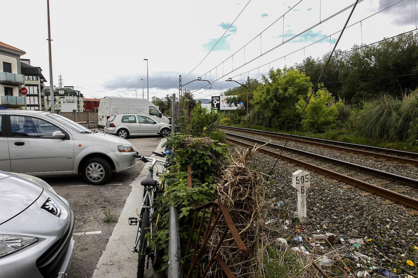 Una de las ellas intentó que la otra no se suicidara y el tren sesgó la vida de ambas.