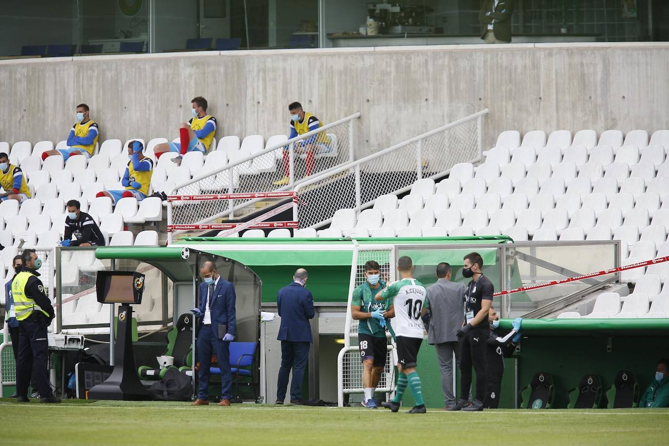 El Racing vuelve al juego tras el parón impuesto por la pandemia y lo hace ante el Lugo en los Campos de Sport de El Sardinero, con las gradas vacías