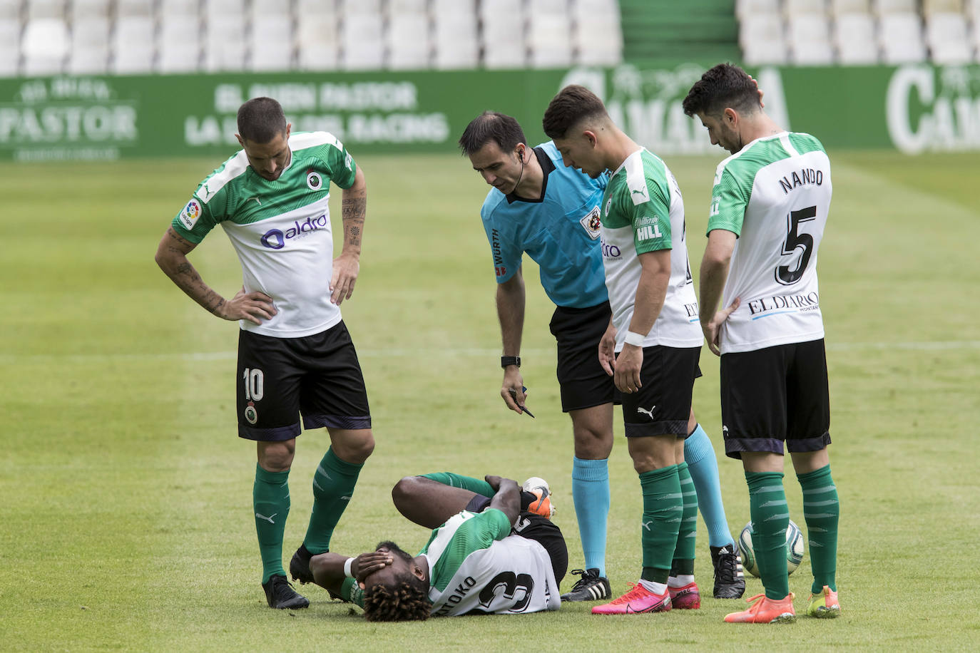 El Racing vuelve al juego tras el parón impuesto por la pandemia y lo hace ante el Lugo en los Campos de Sport de El Sardinero, con las gradas vacías