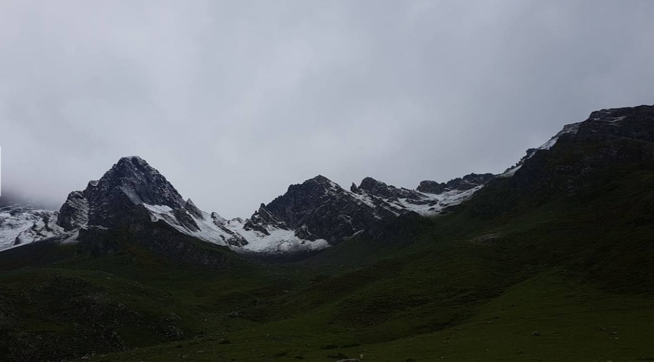 Fotos: Nieve en Picos de Europa en junio