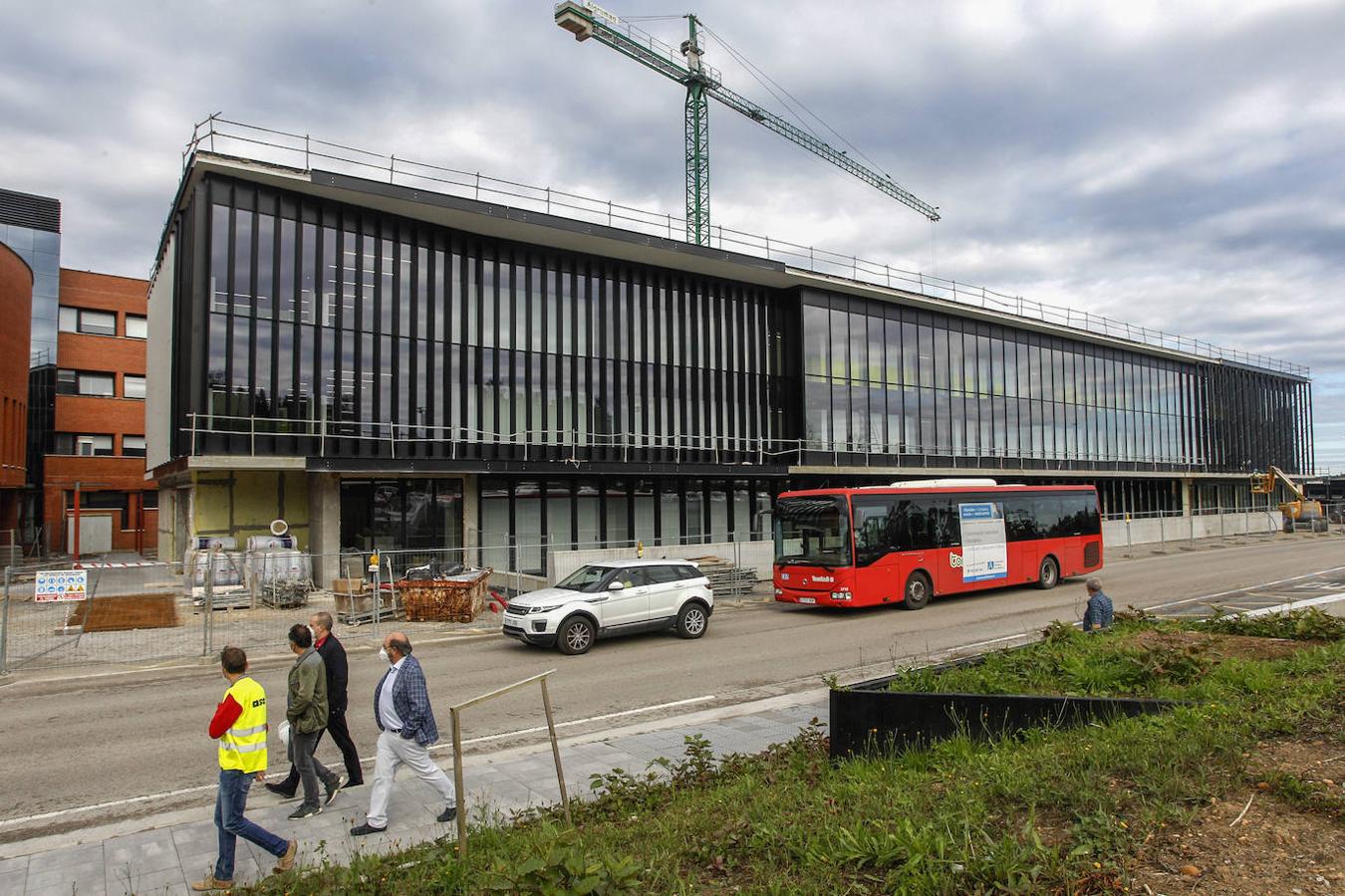 El hospital prestará desde mañana los servicios de rehabilitación, fisioterapia, logopedia y terapia ocupacional en la planta cero del edificio de consultas externas.