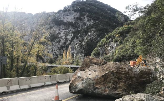 El Ministerio hará obras «de emergencia» en el Desfiladero de la Hermida, San Glorio y la N-634