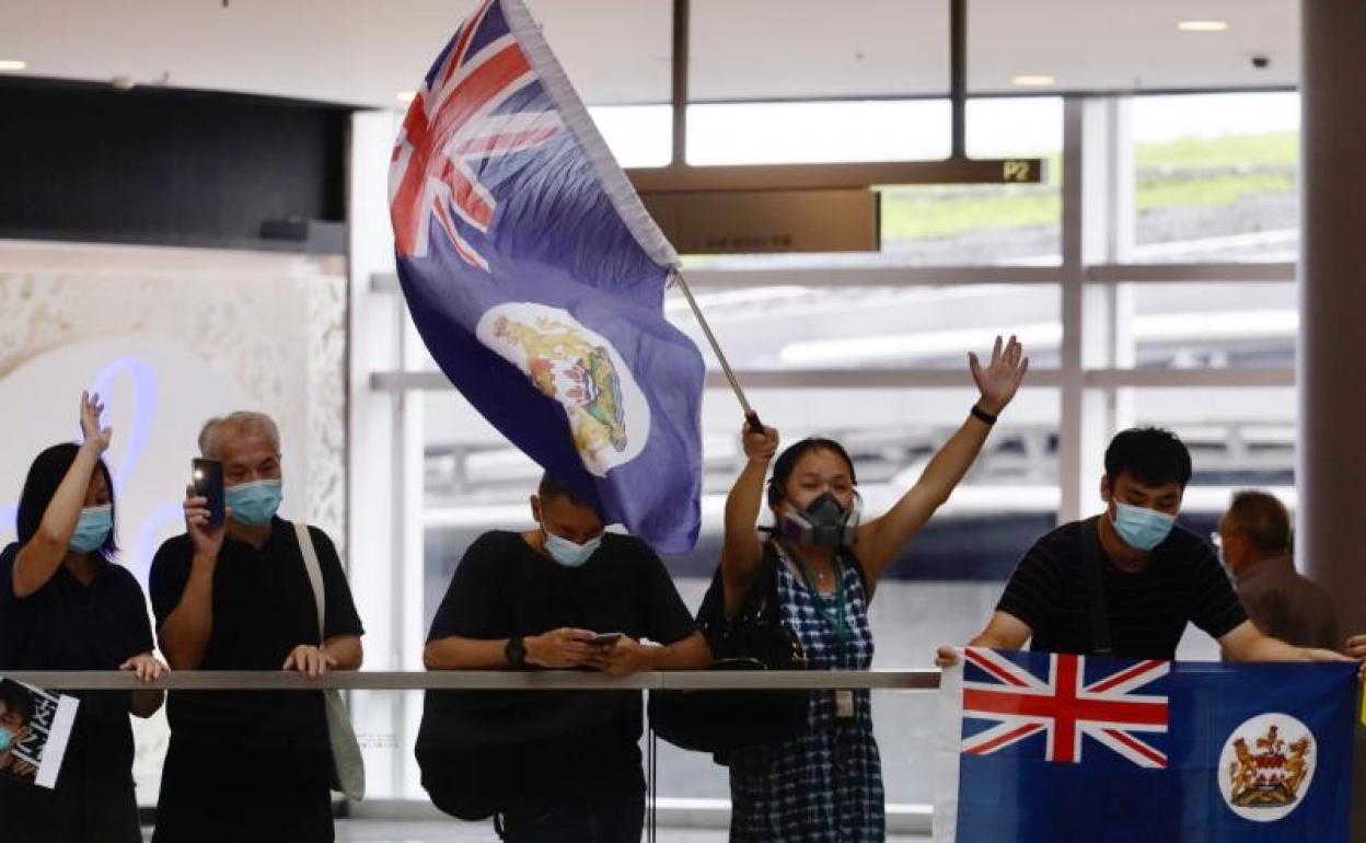 La policía de Hong Kong prohíbe manifestación contra ley de seguridad