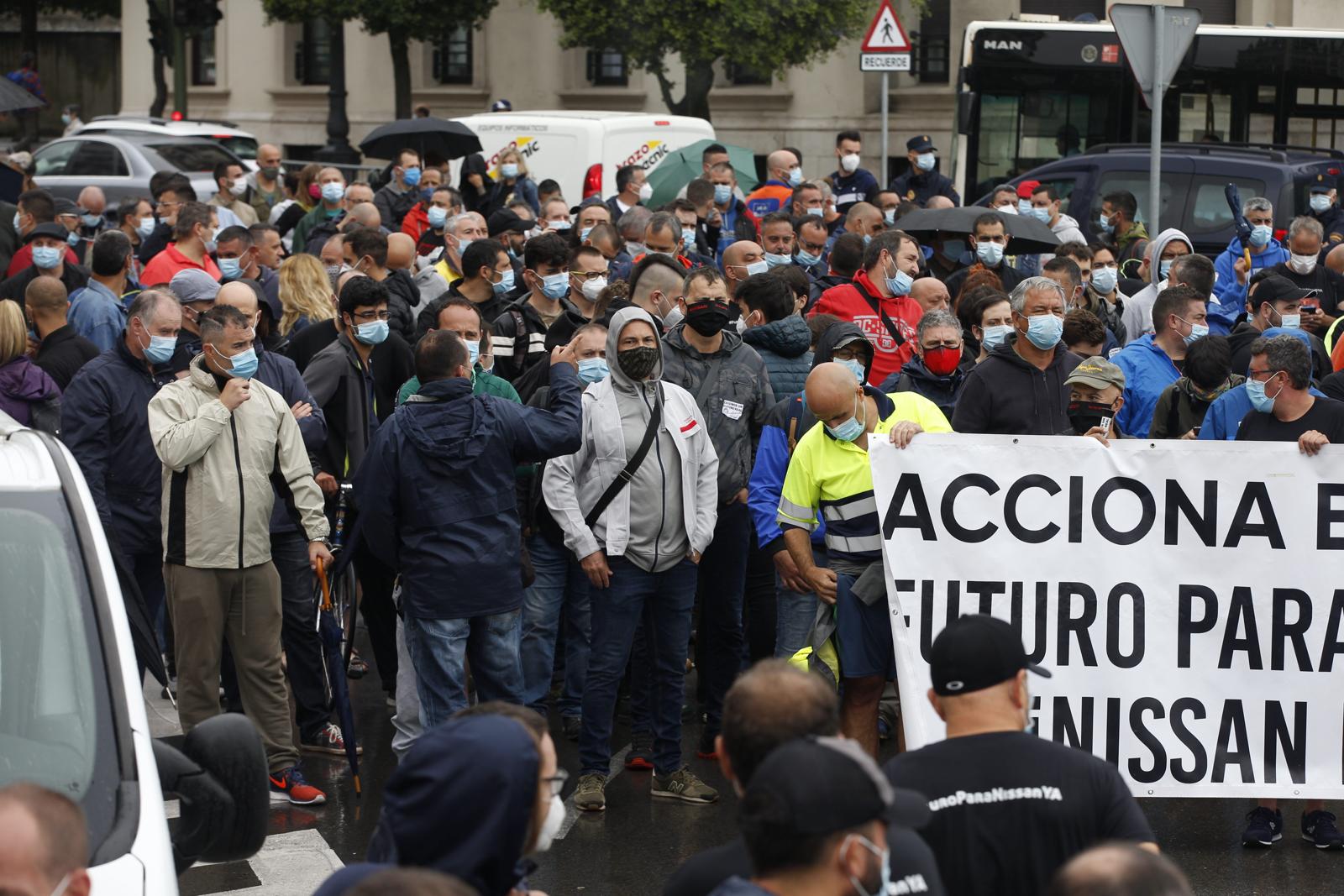 Fotos: Los trabajadores de Nissan Barcelona se manifiestan en Santander