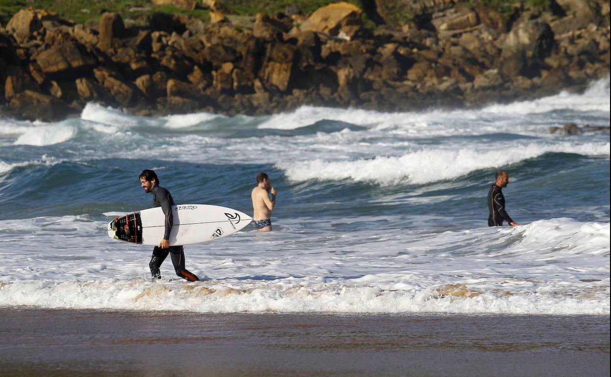 La playa de Los Locos, durante la primera fase de 'desescalada' del confinamiento.