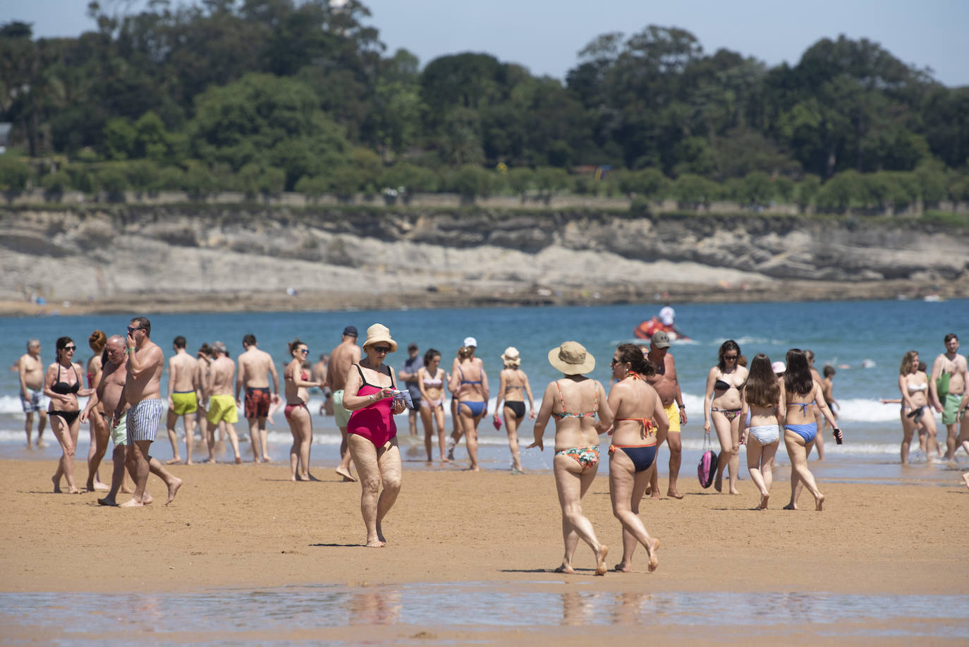 Fotos: Así están las playas de El Sardinero este sábado