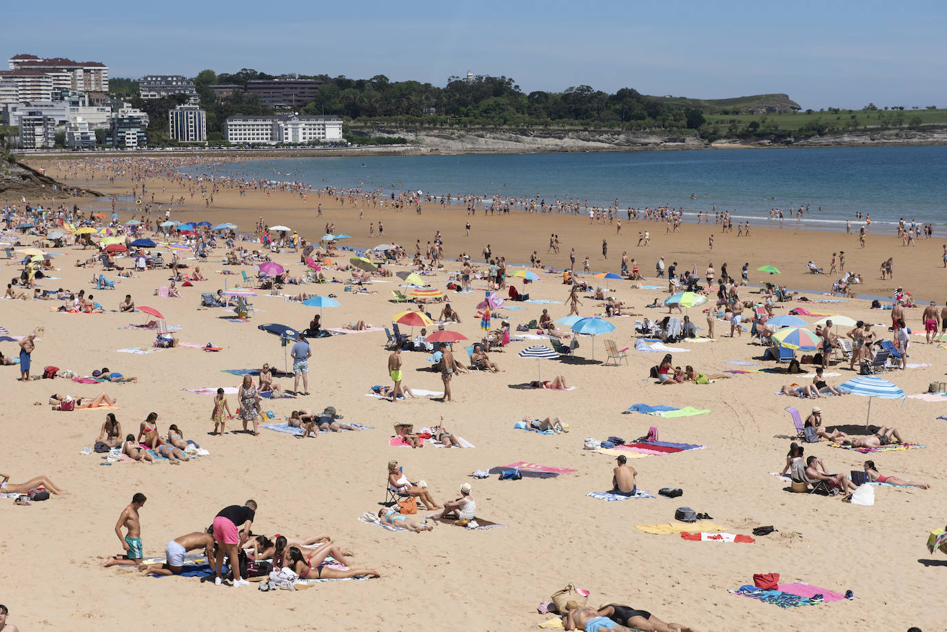 Fotos: Así están las playas de El Sardinero este sábado