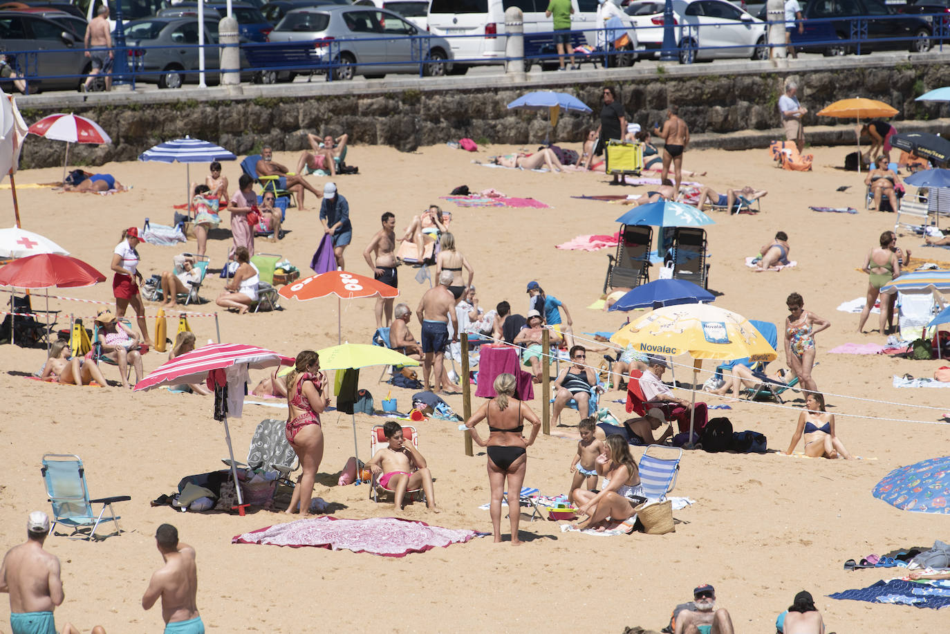 Fotos: Así están las playas de El Sardinero este sábado