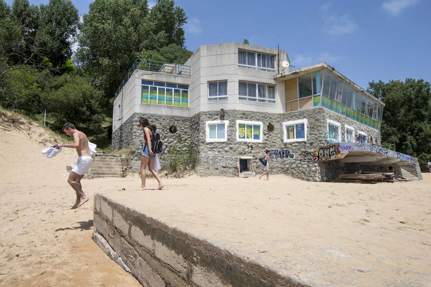 Fotos: Las playas de Santander: sin arena, peligrosas y en riesgo de desaparición