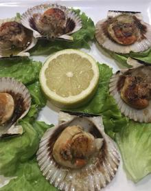 Imagen secundaria 2 - Volandeiras, centollo y gambas a la plancha.