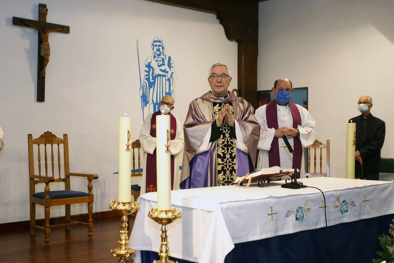 Fotos: Así ha sido el homenaje a las víctimas del covid en la Fundación Asilo de Torrelavega