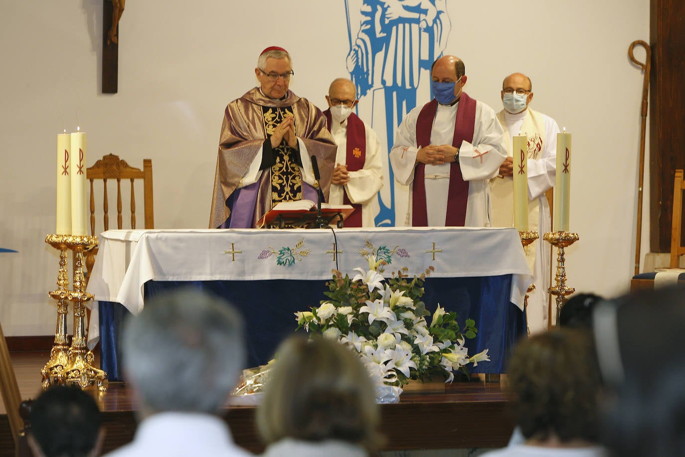 Fotos: Así ha sido el homenaje a las víctimas del covid en la Fundación Asilo de Torrelavega