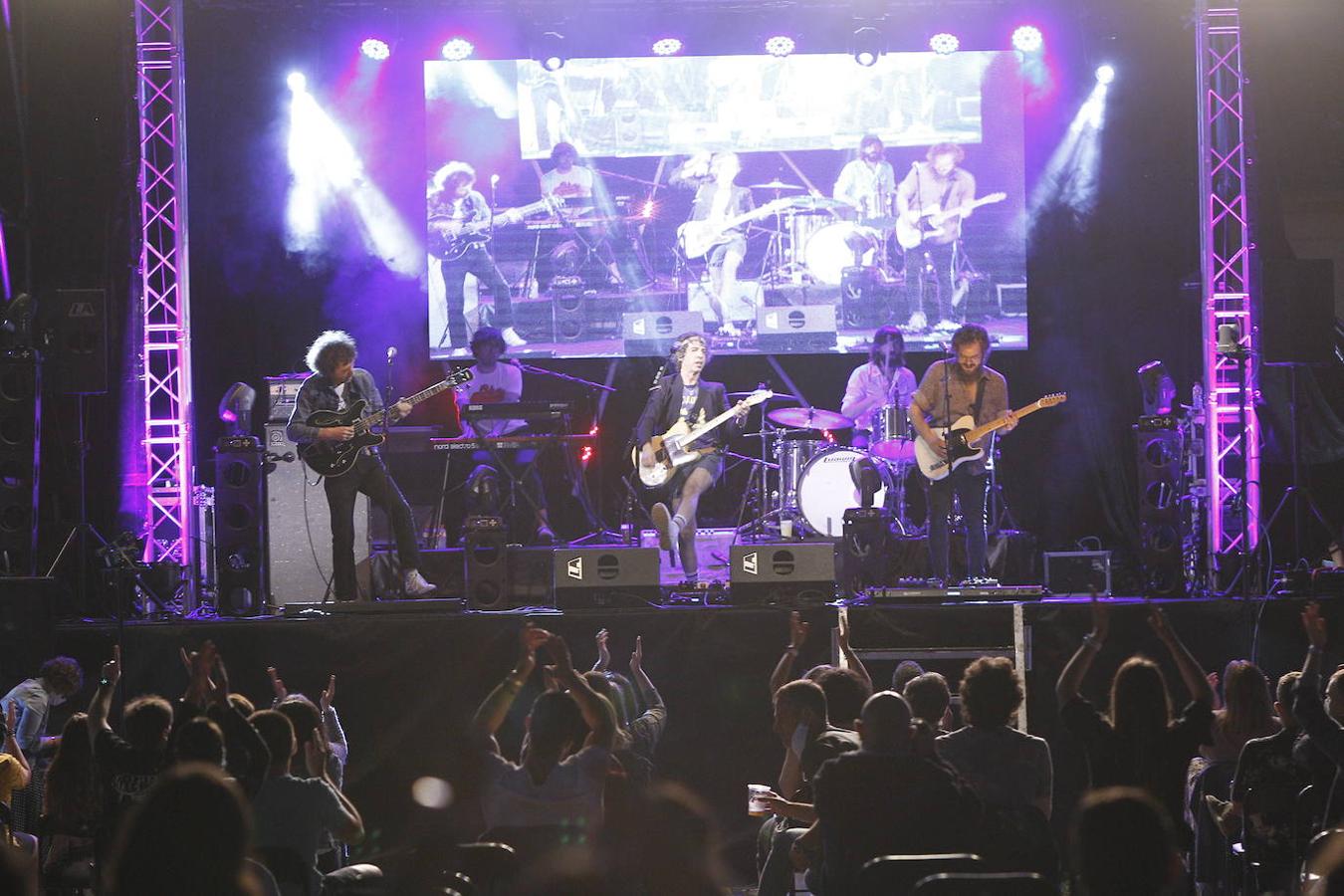 Fotos: Sidonie en Torrelavega, como en una fiesta de amigos