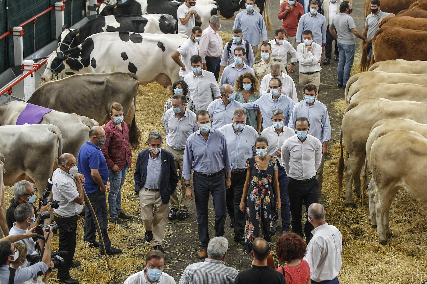 Fotos: Así ha sido la visita de los Reyes de España al Mercado de Ganados de Torrelavega