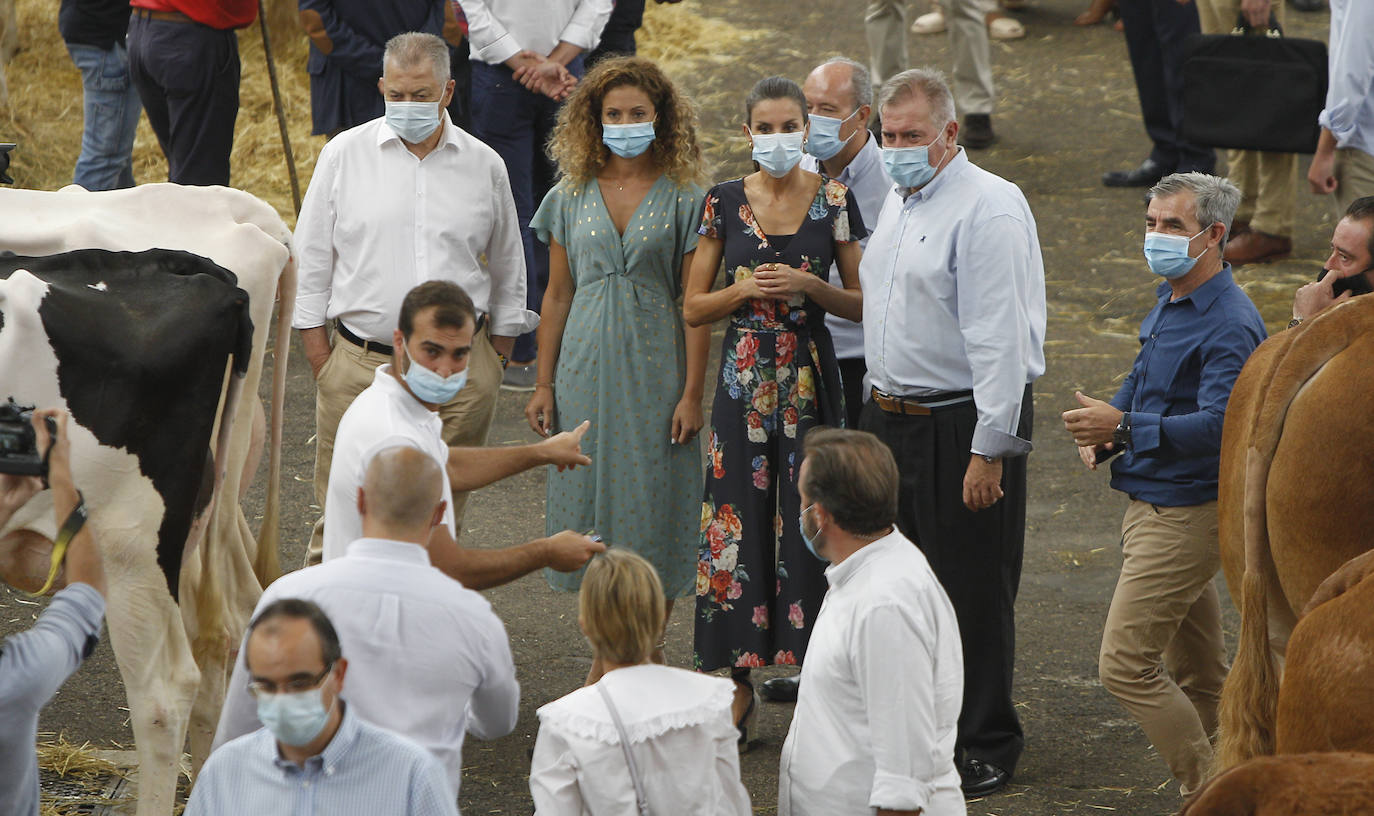 Fotos: Así ha sido la visita de los Reyes de España al Mercado de Ganados de Torrelavega