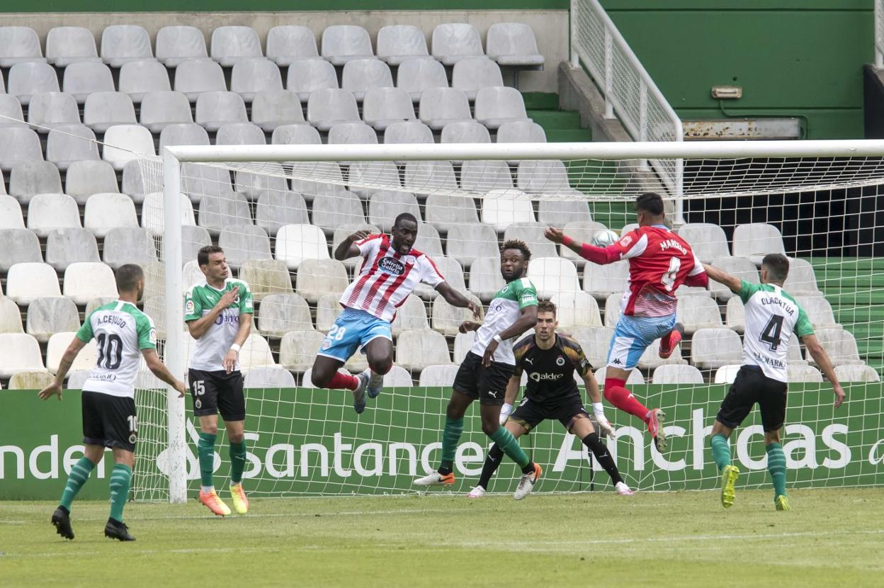 El Racing, en la imagen en el partido ante el Lugo, volverá a la competición el 26 de septiembre.