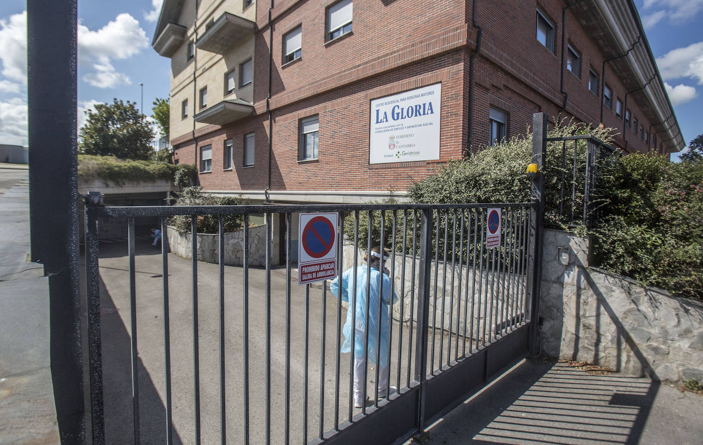 Fotos: Confinados en la residencia de mayores Liencres