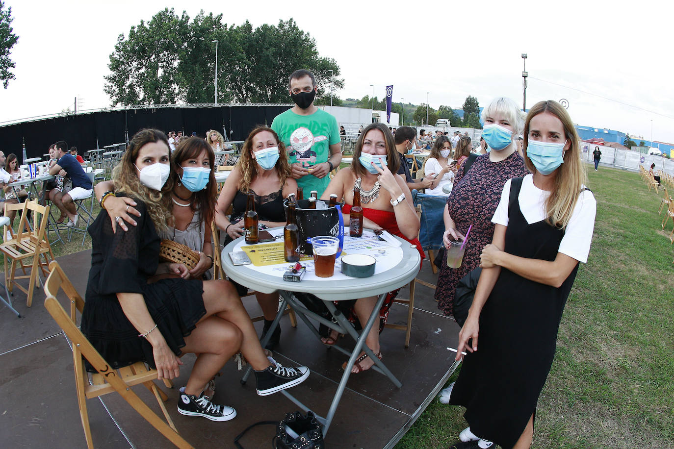 Fotos: La banda murciana Second repasa durante casi dos horas en Torrelavega las canciones que han marcado su carrera