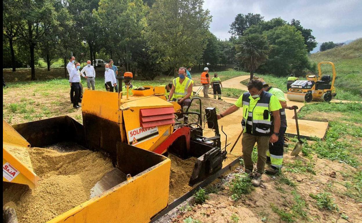 Avanzan los trabajos de acondicionamiento de la primera fase del parque de Miravalles