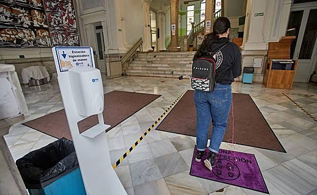 Cs reclama a Educación que aumente los recursos de los ayuntamientos para hacer frente al sobrecoste de la limpieza de los colegios