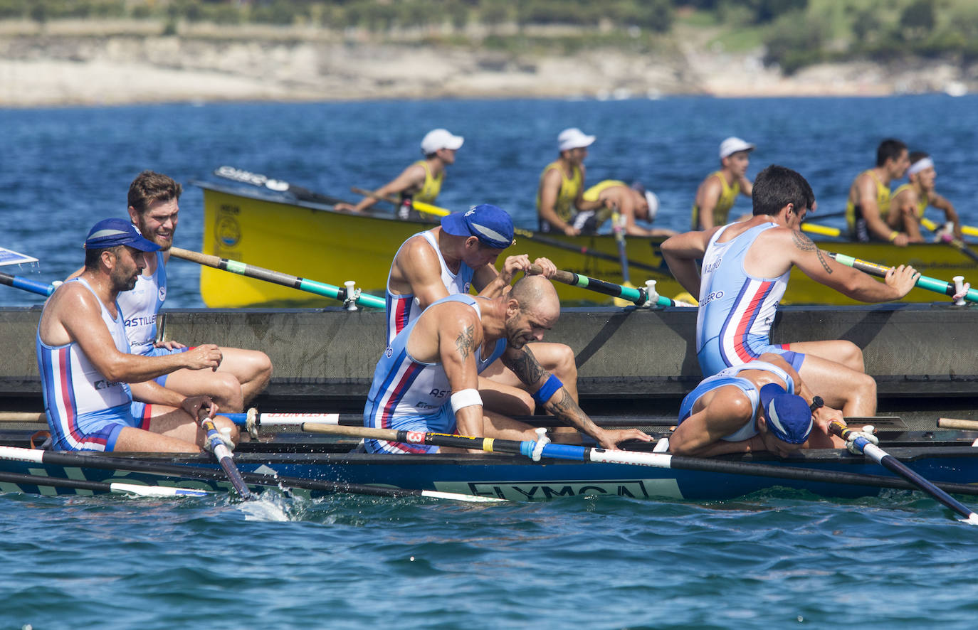 Fotos: &#039;La Pedreñera&#039; se impone en la Bandera Marina de Cudeyo