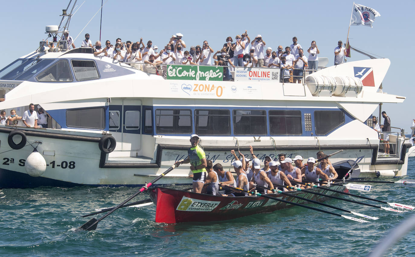 Fotos: &#039;La Pedreñera&#039; se impone en la Bandera Marina de Cudeyo