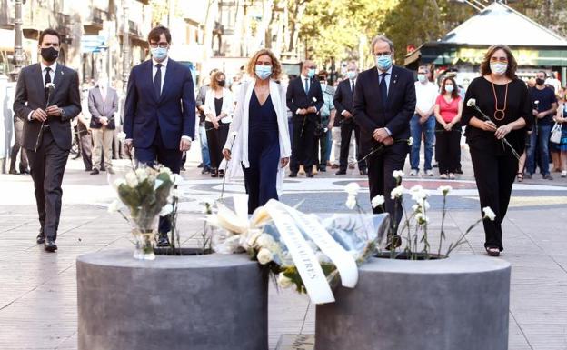 Roger Torrent, Salvador Illa, Meritxell Batet, Quim Torra y Ada Colau. 