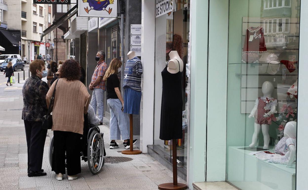 Calle comercial en Torrelavega.