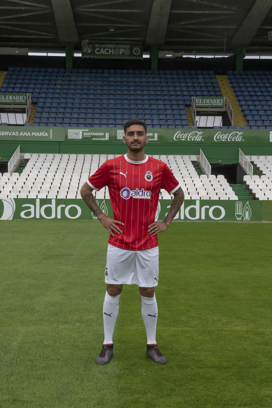 Fotos: Las nuevas equipaciones del Racing