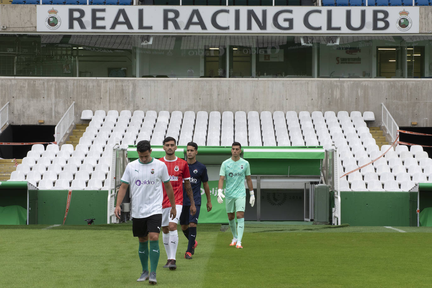 Fotos: Las nuevas equipaciones del Racing