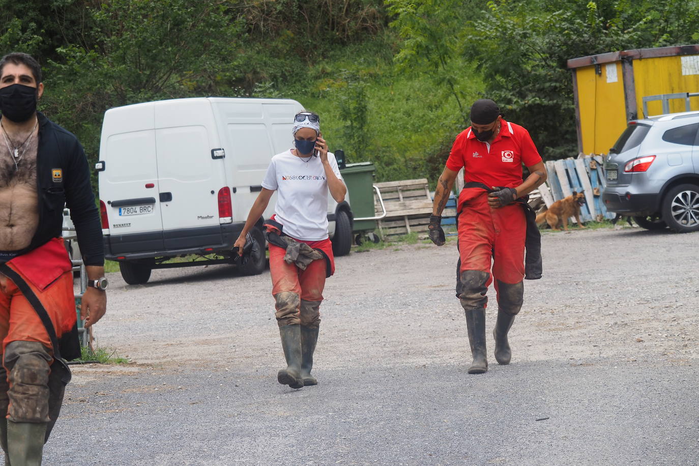 Los Tédax de la Guardia Civil recibieron la llamada de alerta de un grupo de espeleólogos que examinaban una gruta inexplorada cercana a Coventosa 