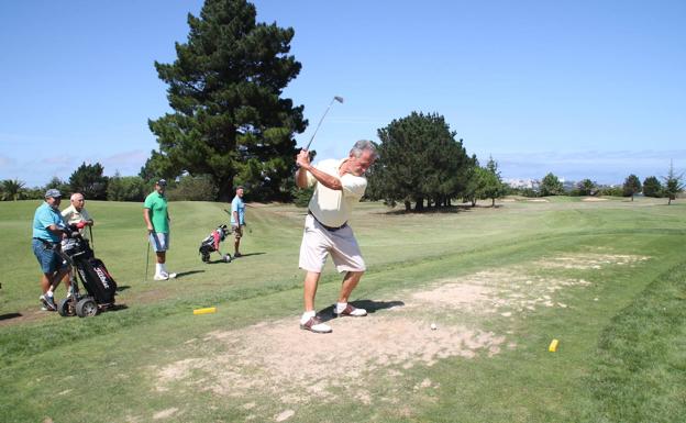 Marina de Cudeyo cuenta con tres campos de golf. 