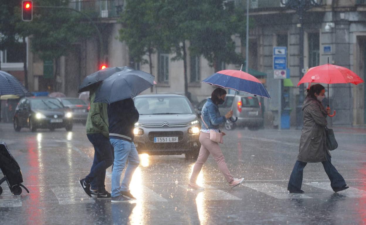 Mucha lluvia en Santander este sábado por la mañana