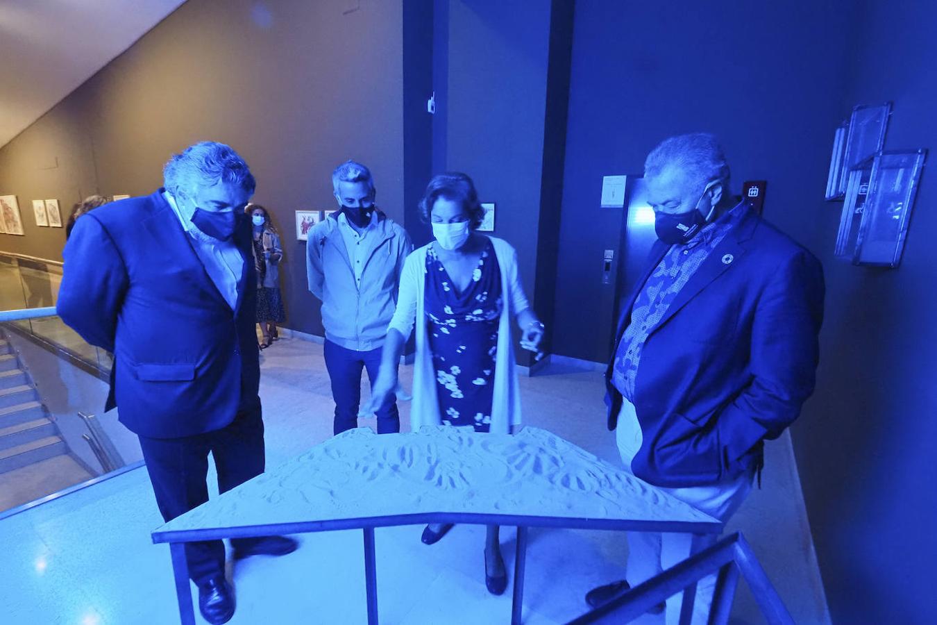 Rodríguez Uribes visitó el Museo y la neocueva, una «prueba de civilización» que muestra la capacidad humana para crear arte en la Prehistoria