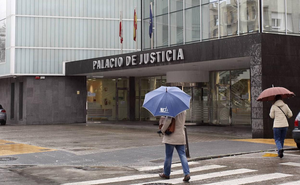 Imagen de archivo del Palacio de Justicia de Torrelavega.