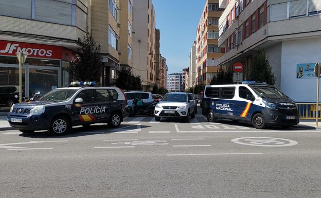 Sanidad levanta un cordón sanitario en La Inmobiliaria y confina a 6.500 vecinos
