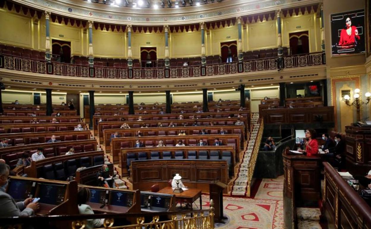 María Jesús Montero, ministra de Hacienda, durante una intervención en el Congreso esta semana 