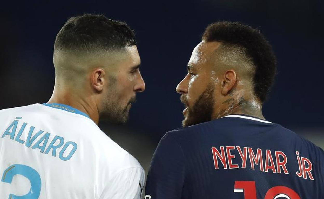 Neymar y Álvaro trasladan la trifulca a las redes sociales