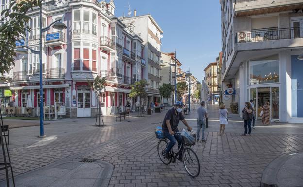 Santoña consigue doblegar la curva de casos de coronavirus, registrando actualmente 45 personas activas