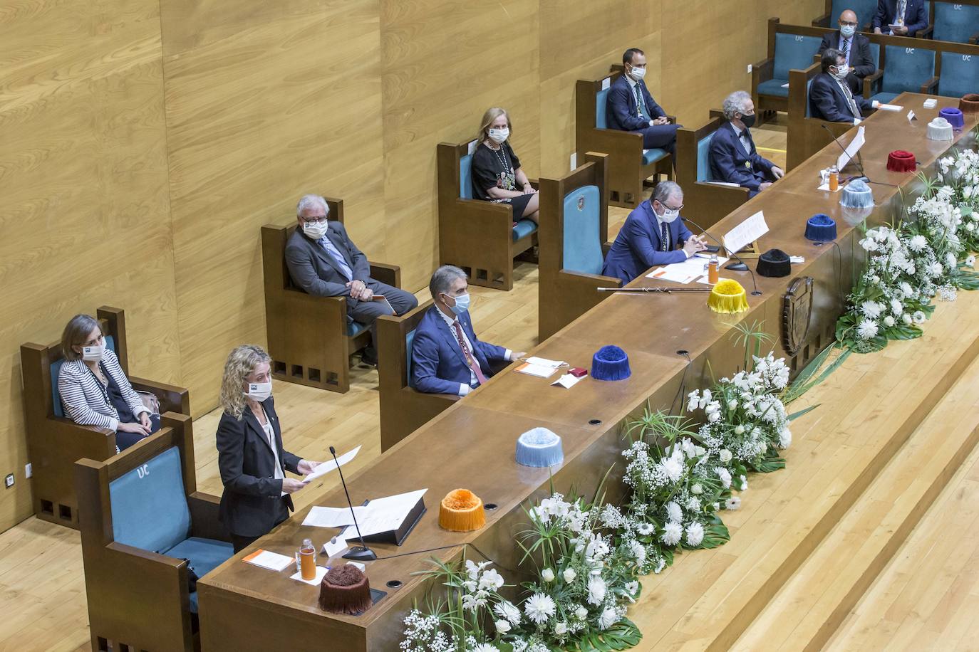 La ceremonia de apertura de curso ha contado con la presencia de las principales autoridades civiles y militares, encabezados por el presidente de Cantabria, Miguel Ángel Revilla