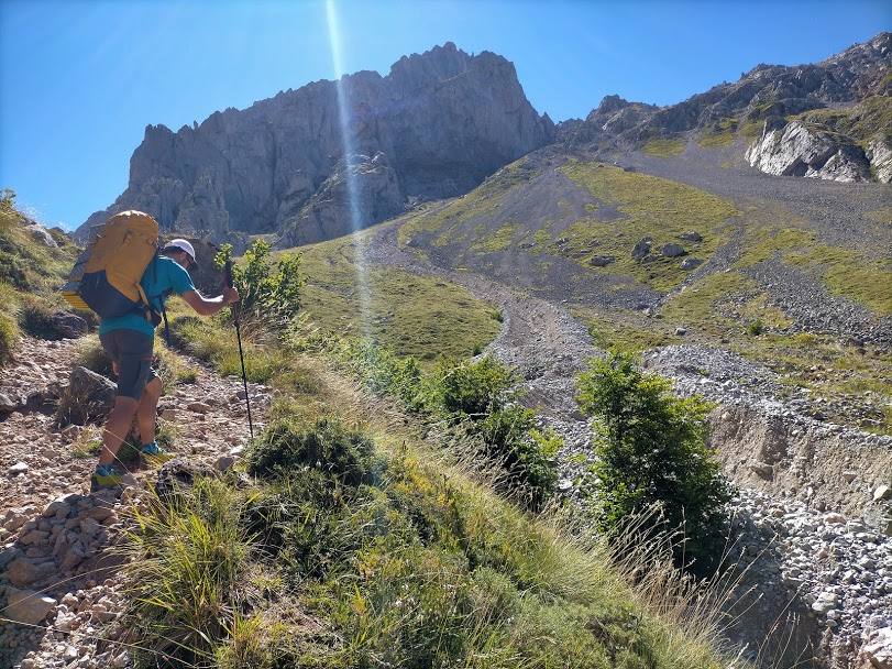 Vistas a la torrentera que baja del Friero. Foto: Diego Argüelles