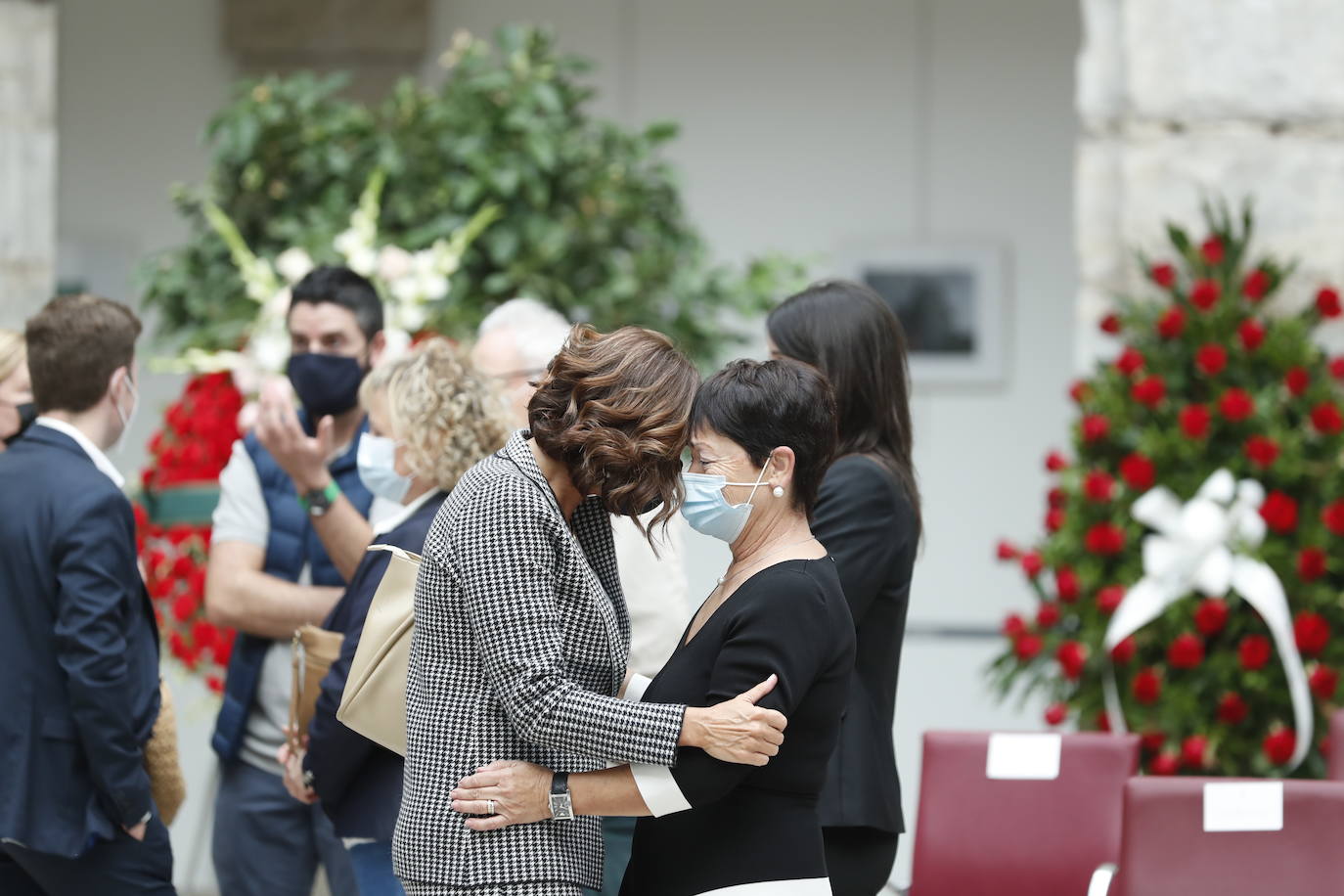 Fotos: Capilla ardiente de Jaime Blanco en el Parlamento de Cantabria