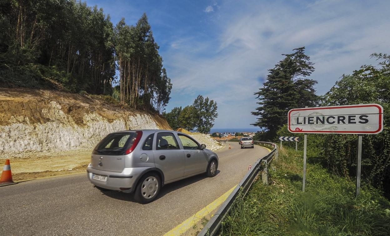 Los trabajos en la CA-303, en el tramo Mortera-Liencres, se prolongarán durante 15 meses. 