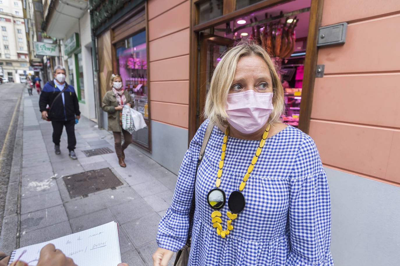 Ya han comenzado las obras para la peatonalización de la calle San Luis en Santander.